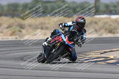 media/Oct-13-2025-Moto Forza (Mon) [[a66d839500]]/3-B Group/Session 3 (Turn 16)/